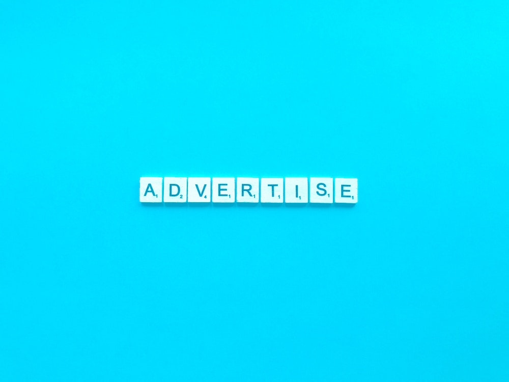 Publicité trompeuse : comment protéger les consommateurs et les entreprises